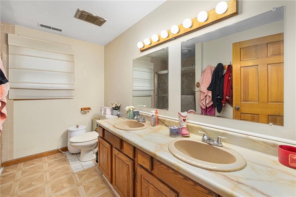 Single Family Residence at 111 Olney Arnold Road, Cranston, photo 31 of 49