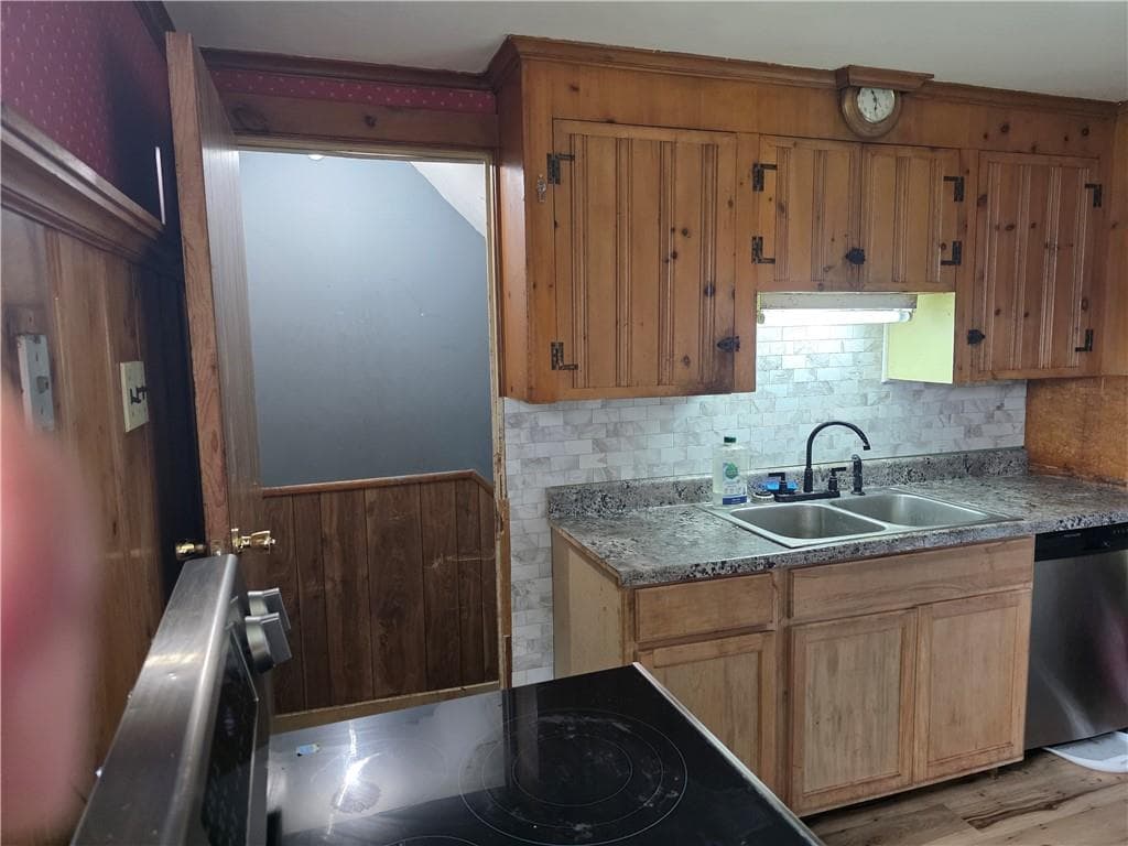 142 Rutland Street photo 34