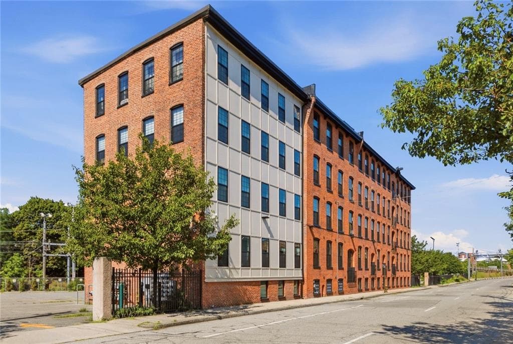 Condominium at 50 Ashburton Street UNIT 12, Providence, photo 2 of 16