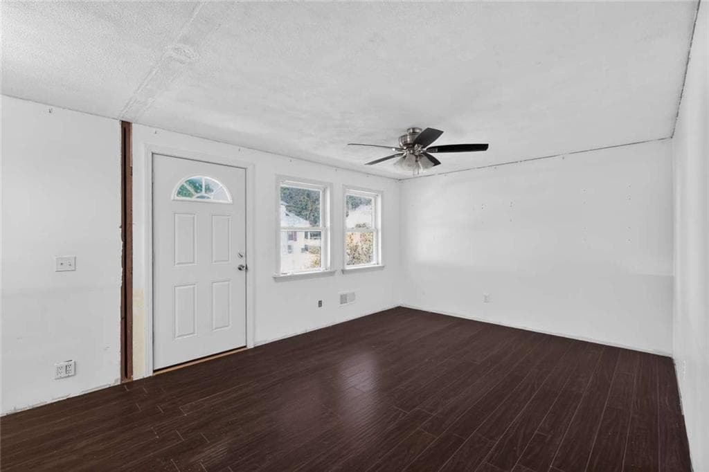 139 Andrews Avenue photo 4
