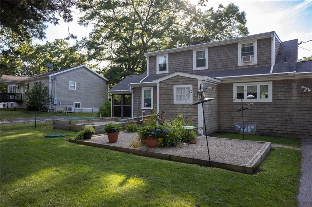 836 Main Road photo 2
