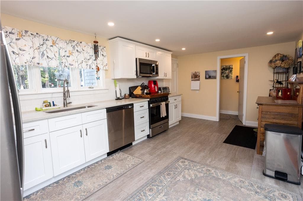 836 Main Road photo 17