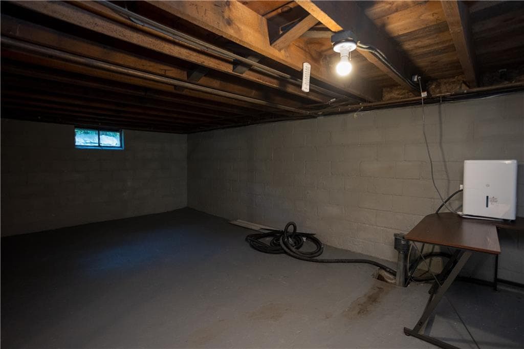 836 Main Road photo 43
