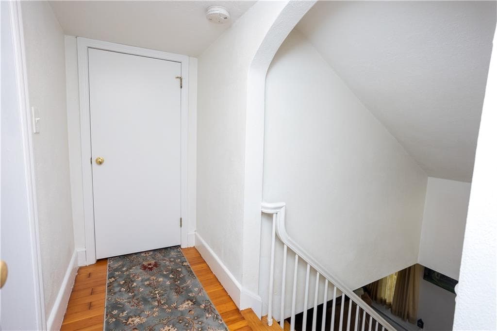 836 Main Road photo 40