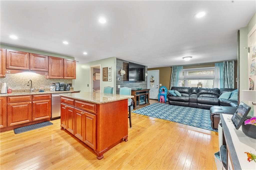 50 Merrill Street photo 9