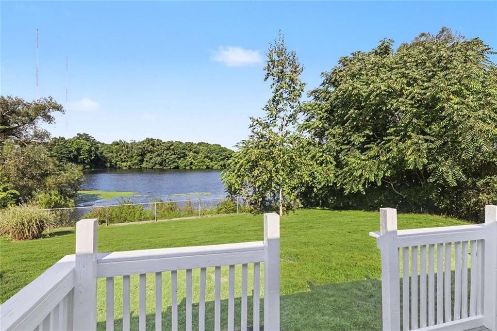 42 Roger Williams Avenue photo 17