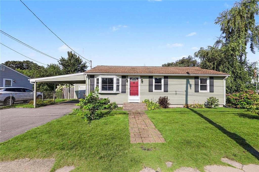 42 Roger Williams Avenue photo 3