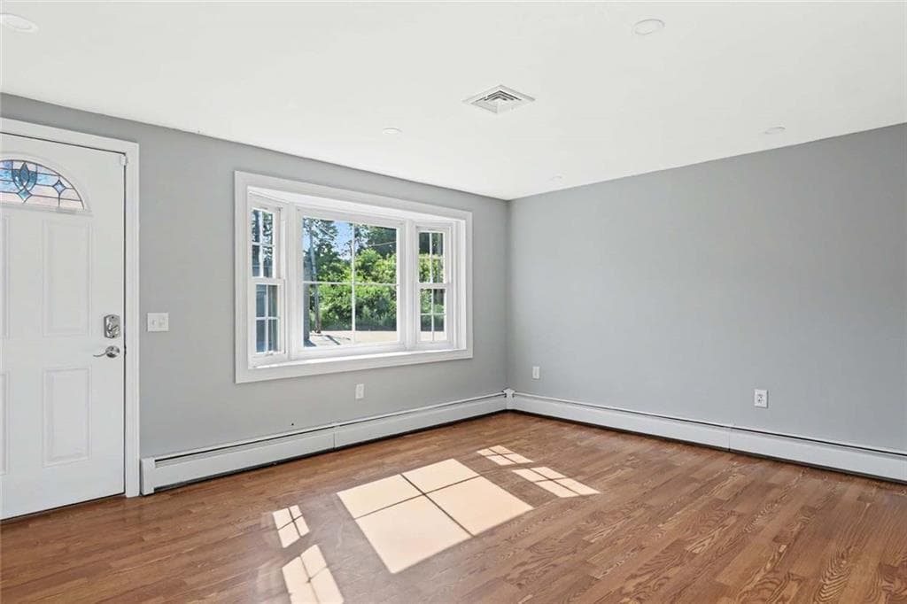 42 Roger Williams Avenue photo 9