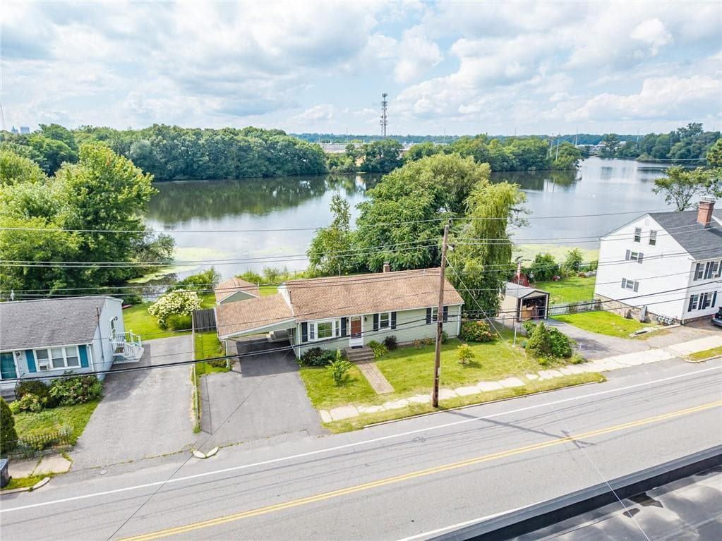 42 Roger Williams Avenue photo 44