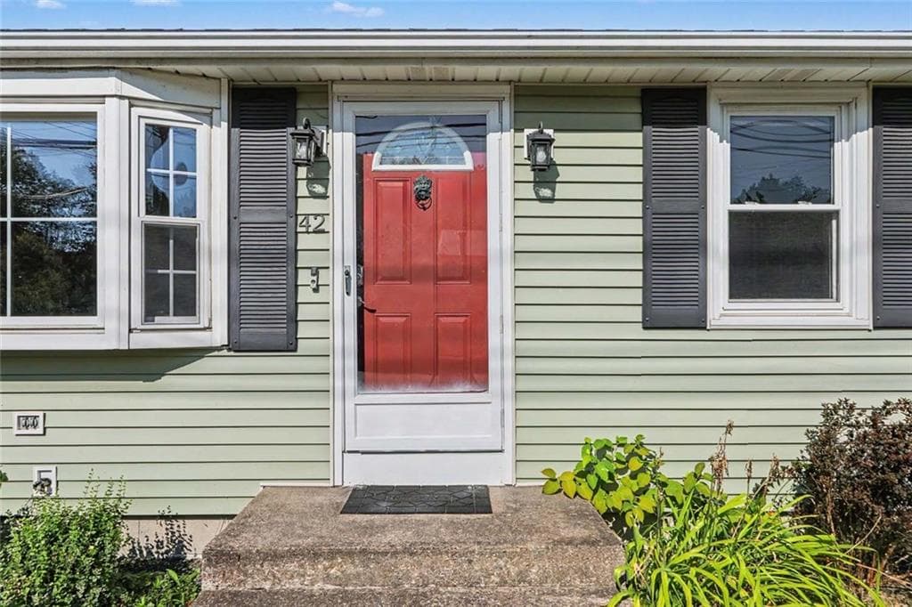 42 Roger Williams Avenue photo 4