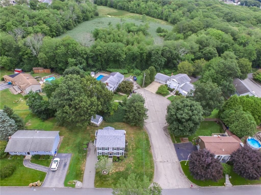 18 Woodcrest Drive photo 36