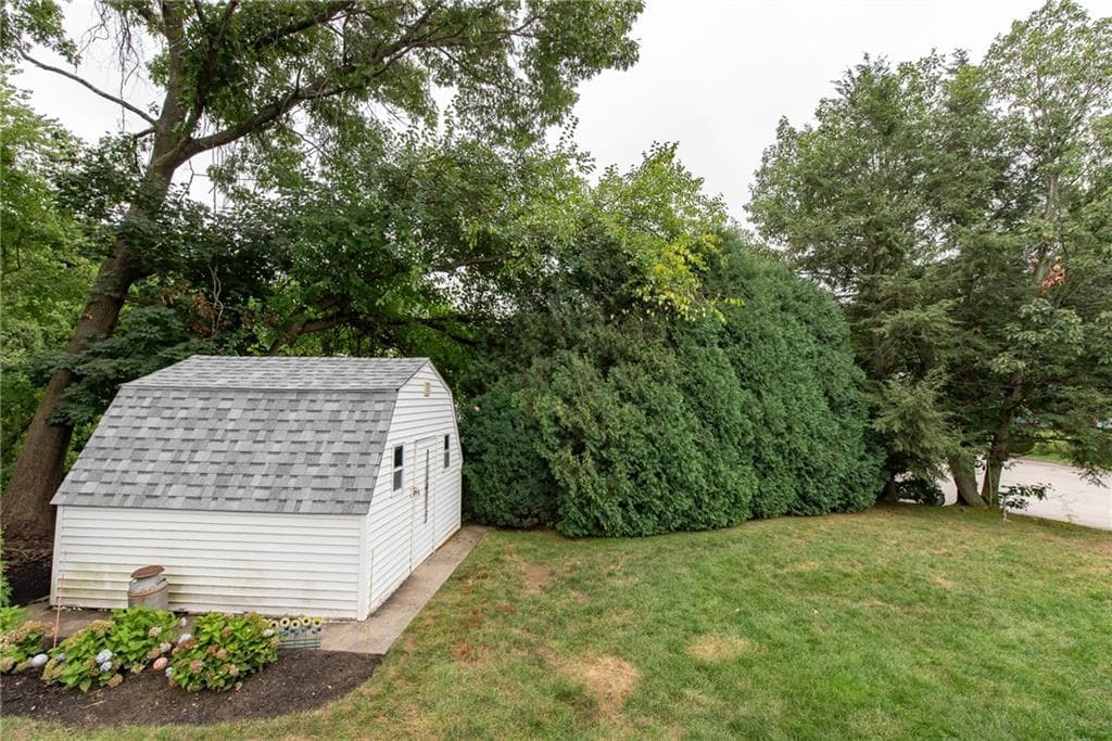 18 Woodcrest Drive photo 34