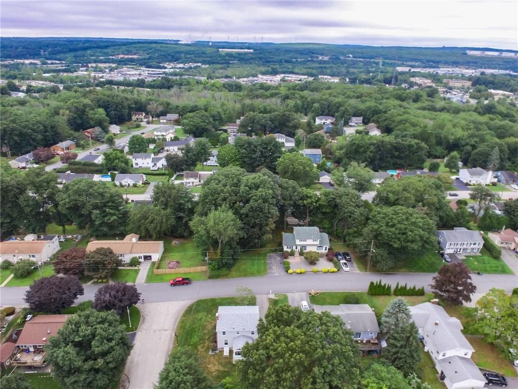 18 Woodcrest Drive photo 39