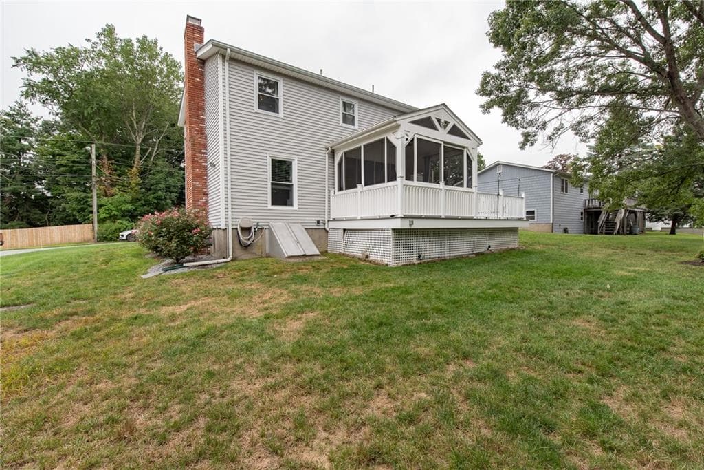 18 Woodcrest Drive photo 4