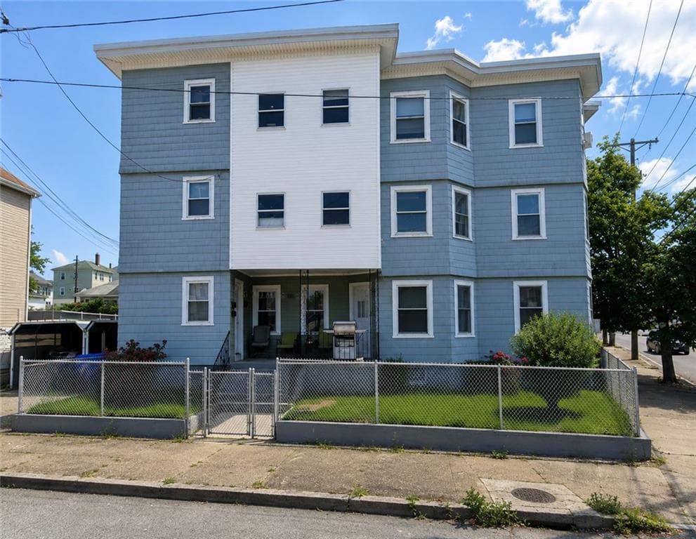 868 Main Street