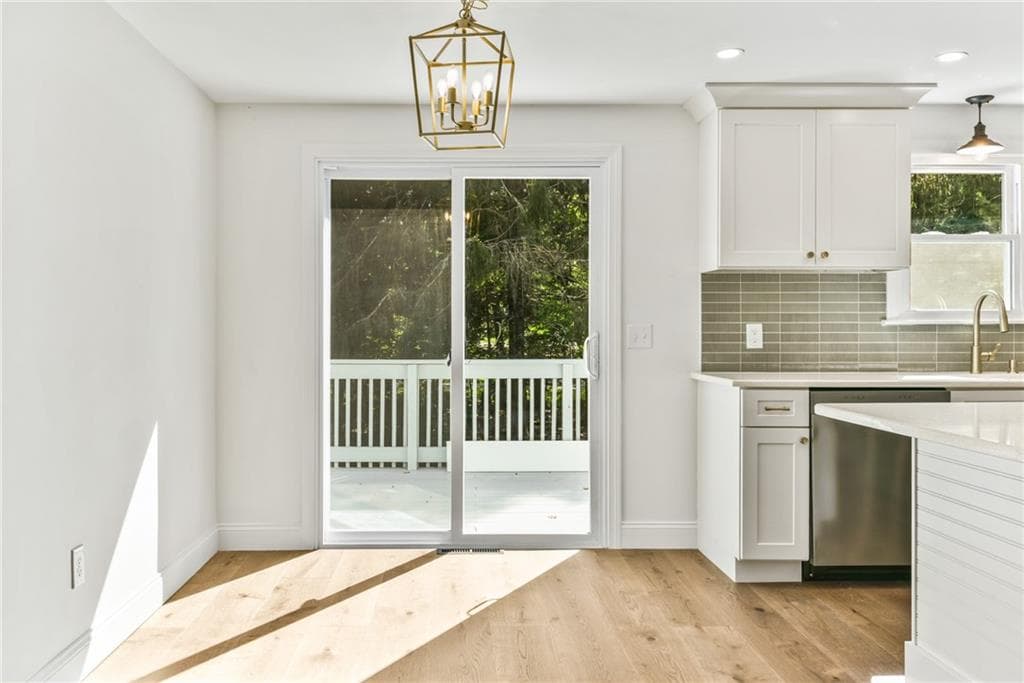 Single Family Residence at 58 Sand Turn Road, South Kingstown, photo 6 of 41