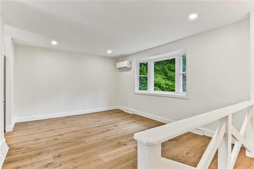 Single Family Residence at 58 Sand Turn Road, South Kingstown, photo 11 of 41