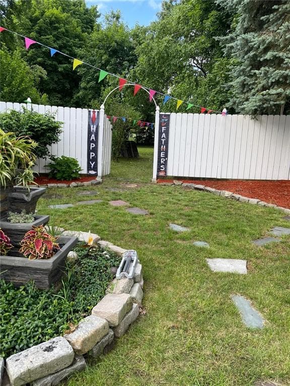 82 Killingly Street photo 23