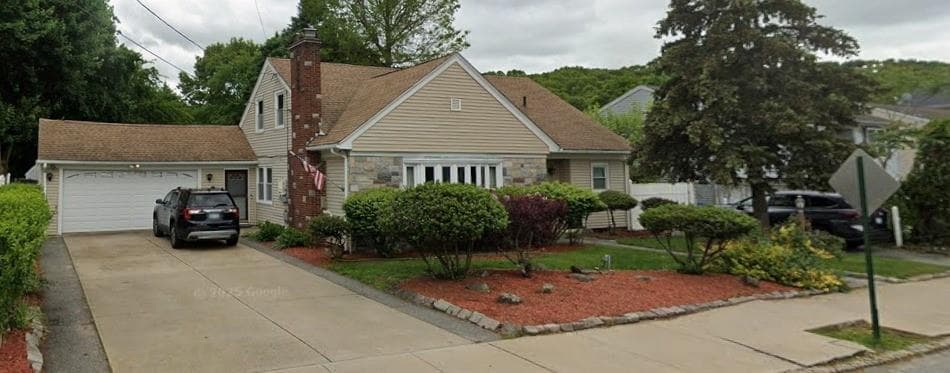82 Killingly Street photo 2