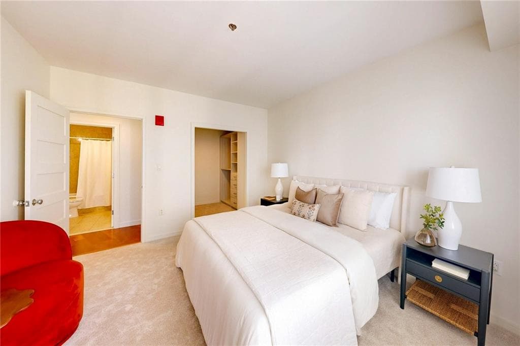 100 Exchange Street UNIT 1006 photo 23