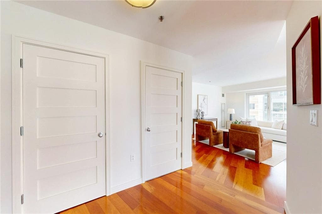 100 Exchange Street UNIT 1006 photo 17