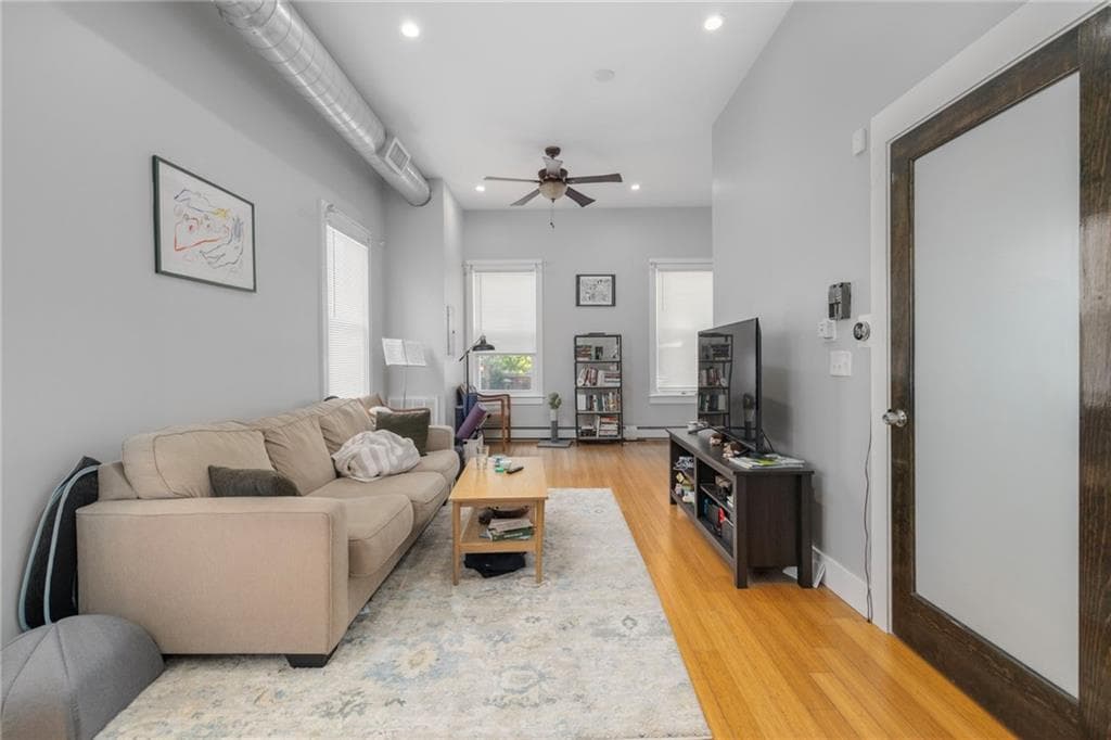 64 Pitman Street photo 2
