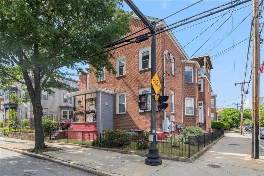 64 Pitman Street