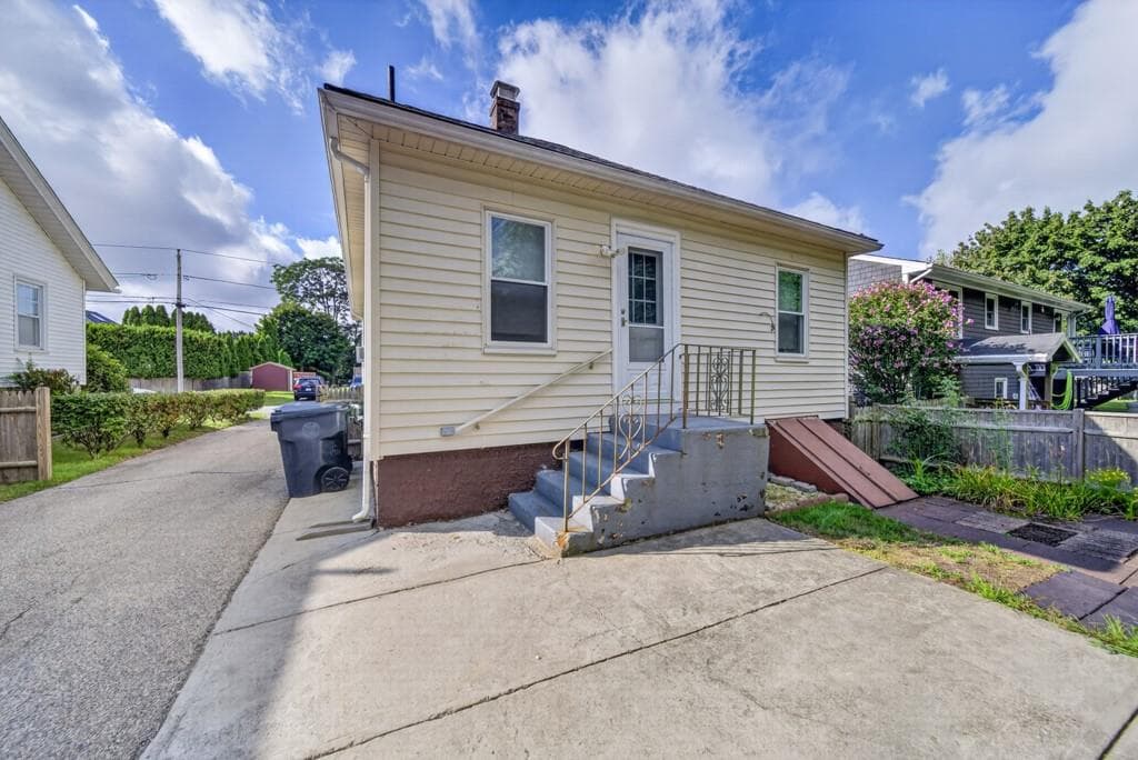 149 Columbia Avenue photo 27