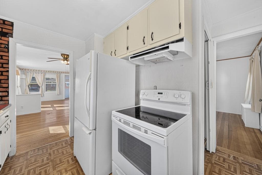 149 Columbia Avenue photo 9