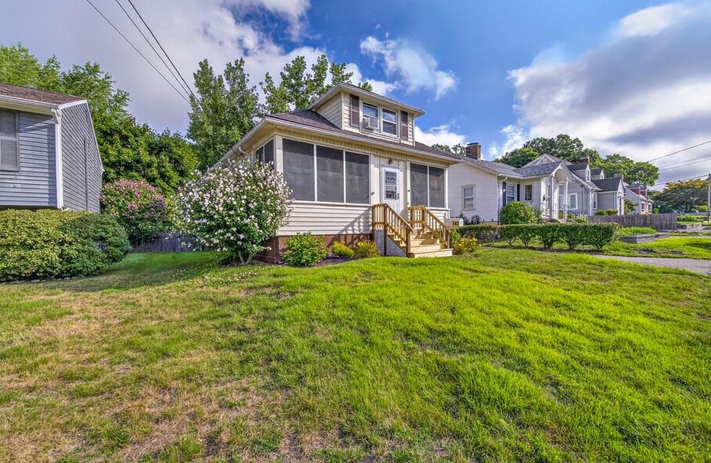149 Columbia Avenue photo 4