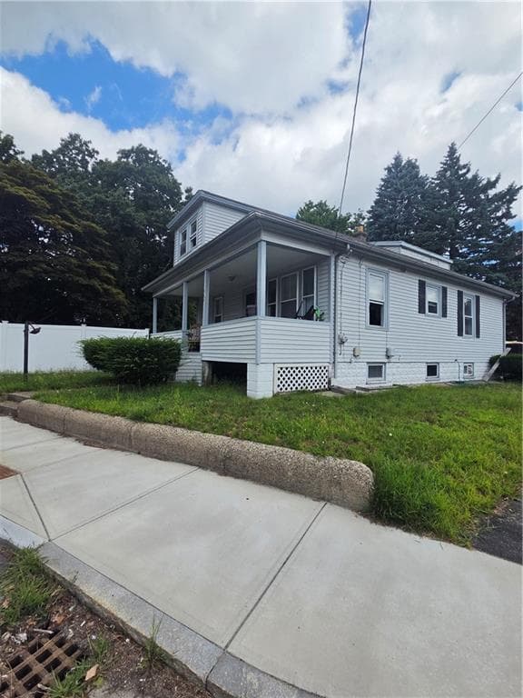445 Smithfield Road photo 2