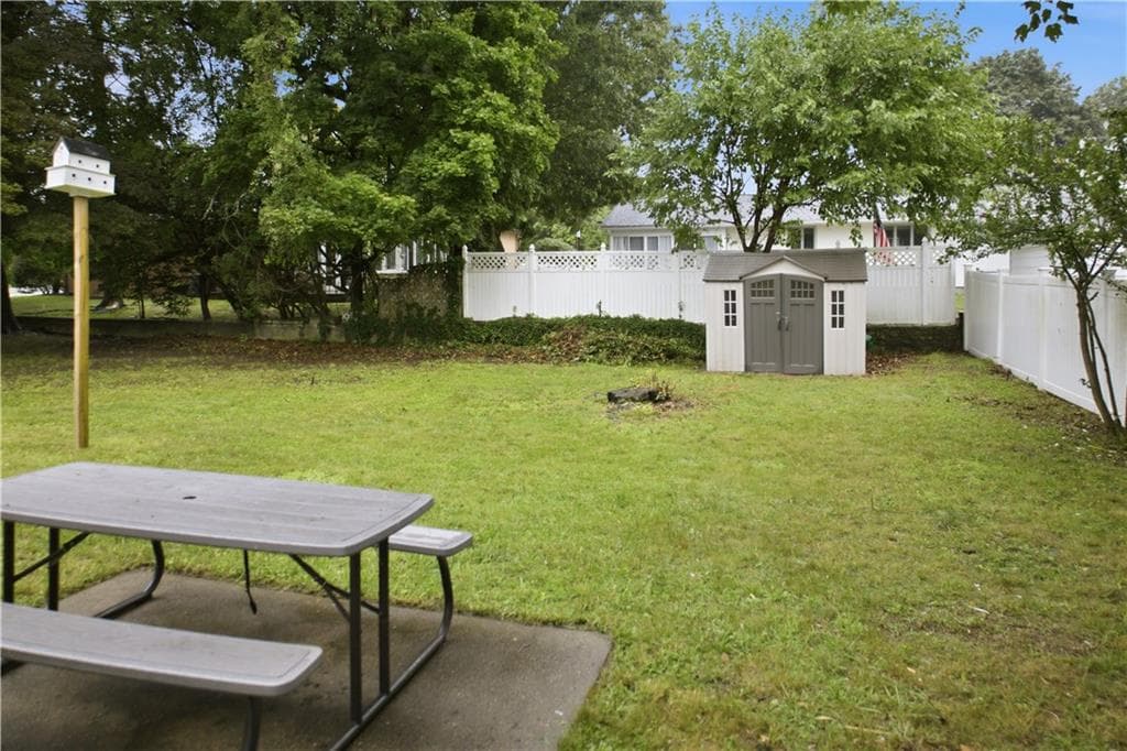 445 Smithfield Road photo 7