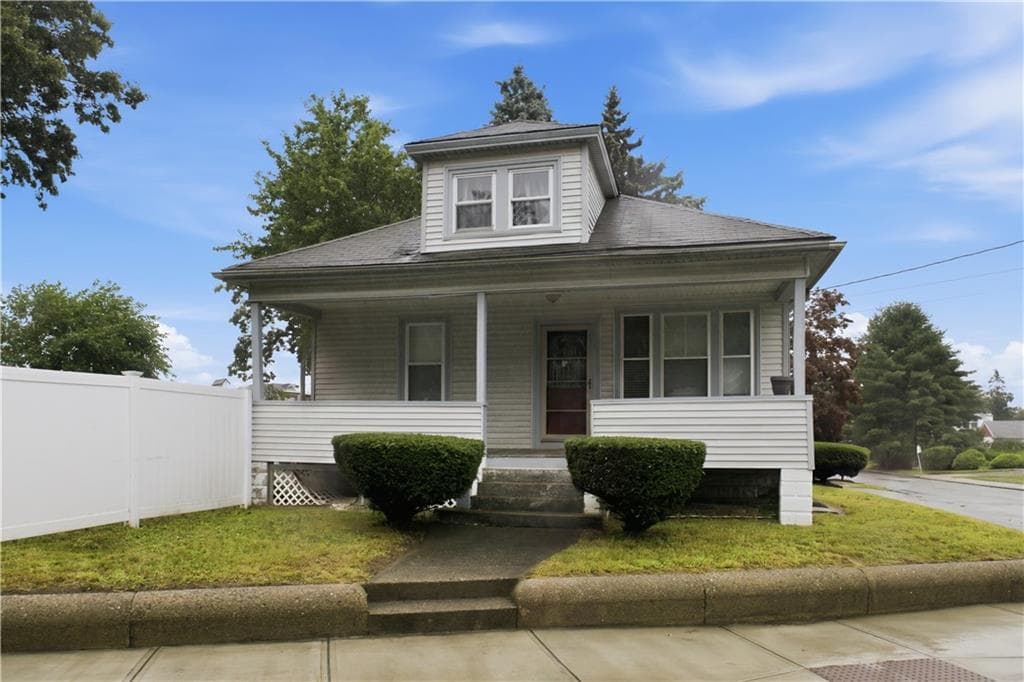 445 Smithfield Road photo 3