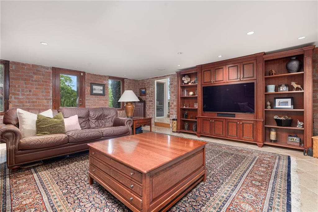 10 Nayatt Road photo 16
