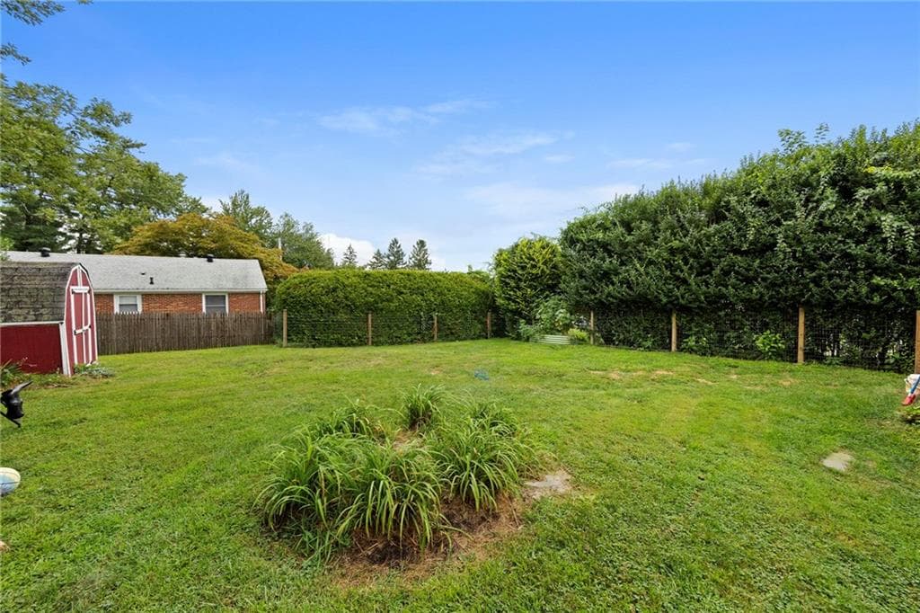 198 Holland Street photo 38
