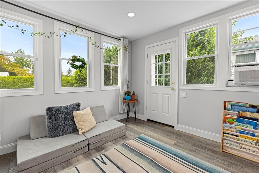 198 Holland Street photo 21