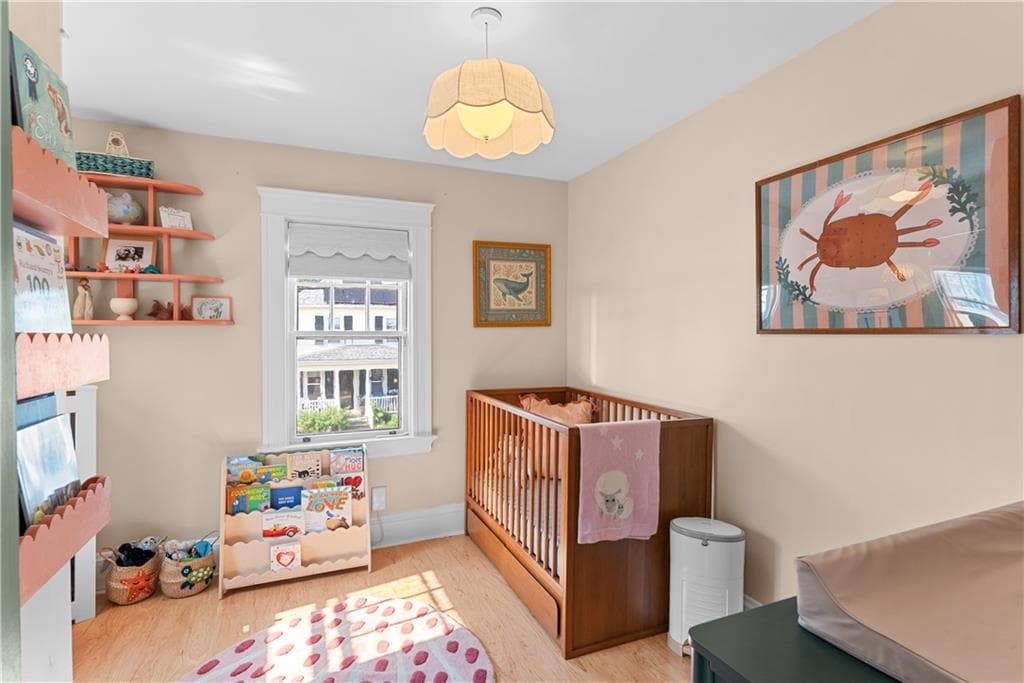 84 Waterman Avenue photo 31