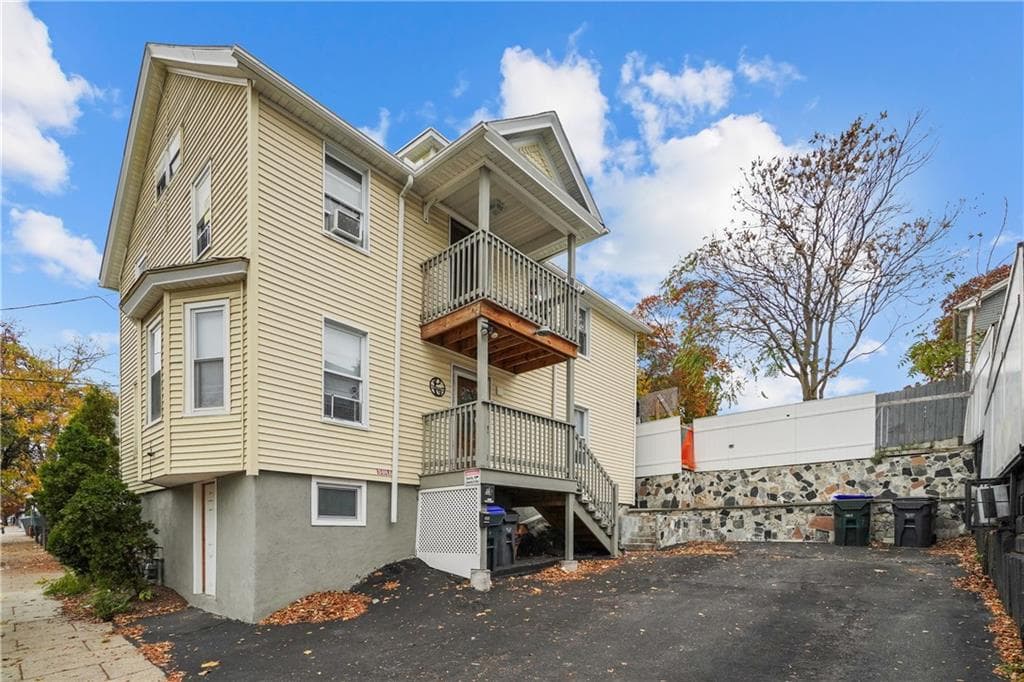329 Plainfield Street photo 2