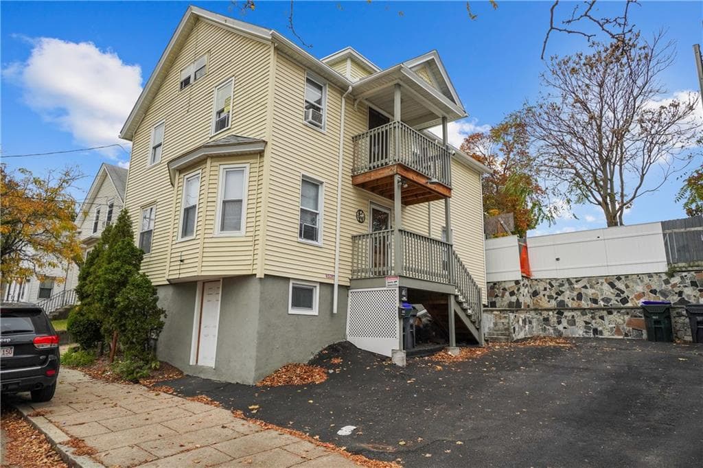 329 Plainfield Street photo 3