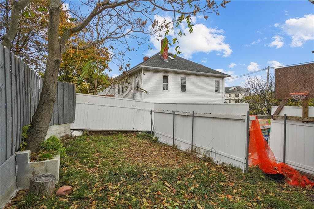 329 Plainfield Street photo 28