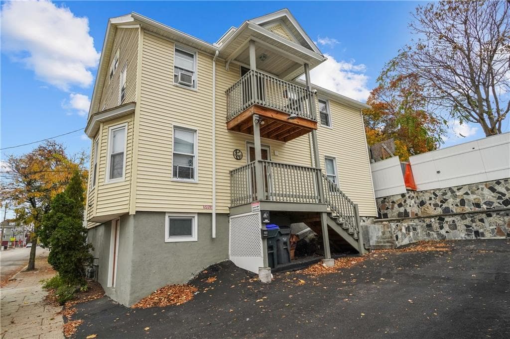 329 Plainfield Street photo 5