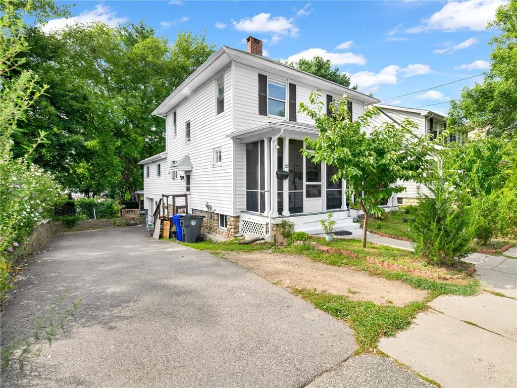 Single Family Residence at 26 Gentian Avenue, Providence, photo 5 of 29