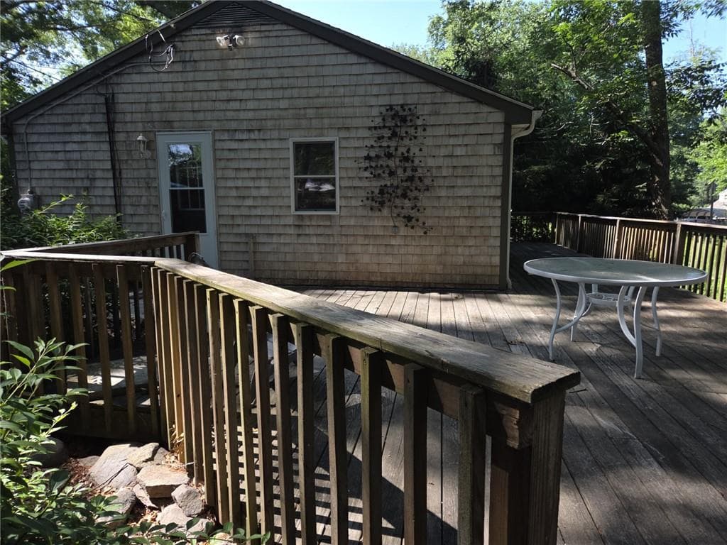 31 Lakeside Drive photo 7