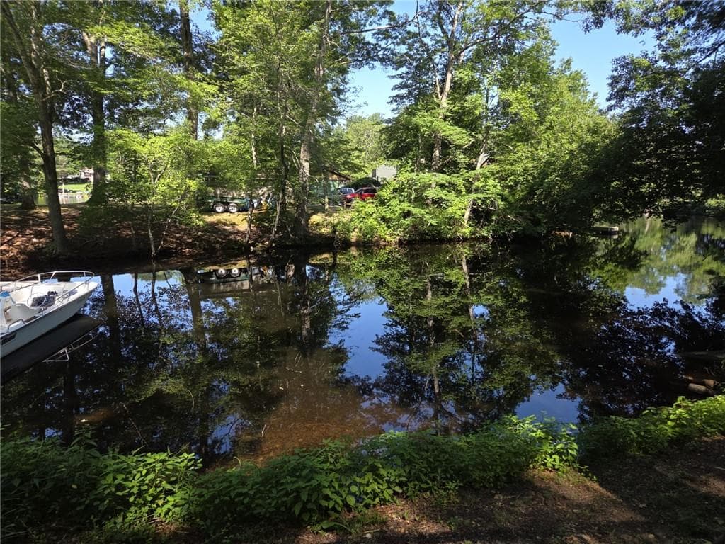 31 Lakeside Drive photo 28
