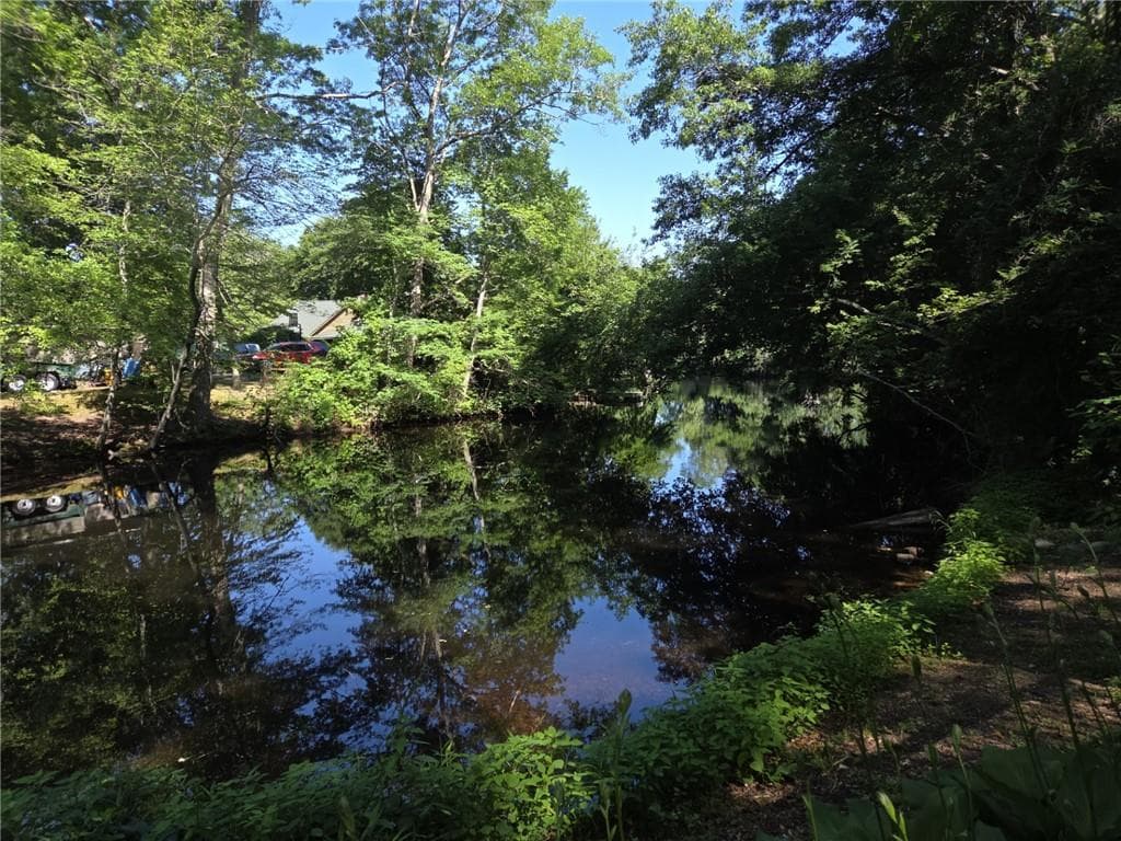 31 Lakeside Drive photo 4