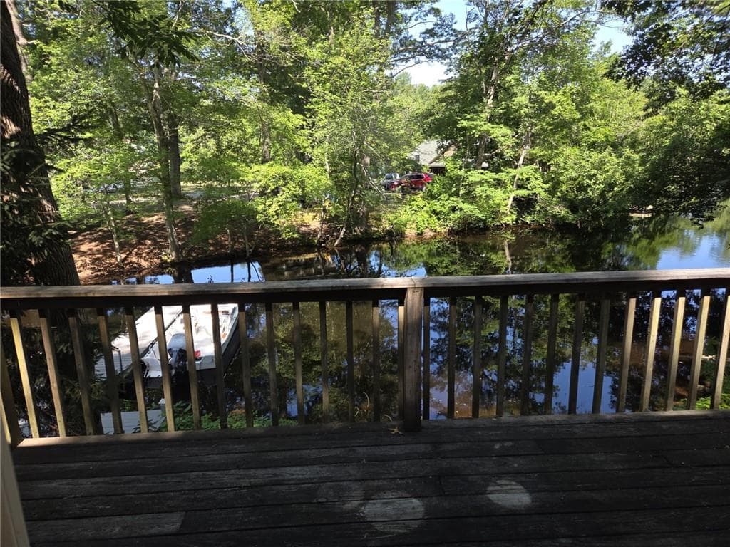 31 Lakeside Drive photo 8