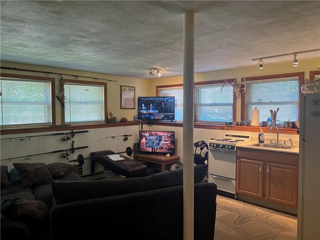 11 Maybrey Drive photo 13