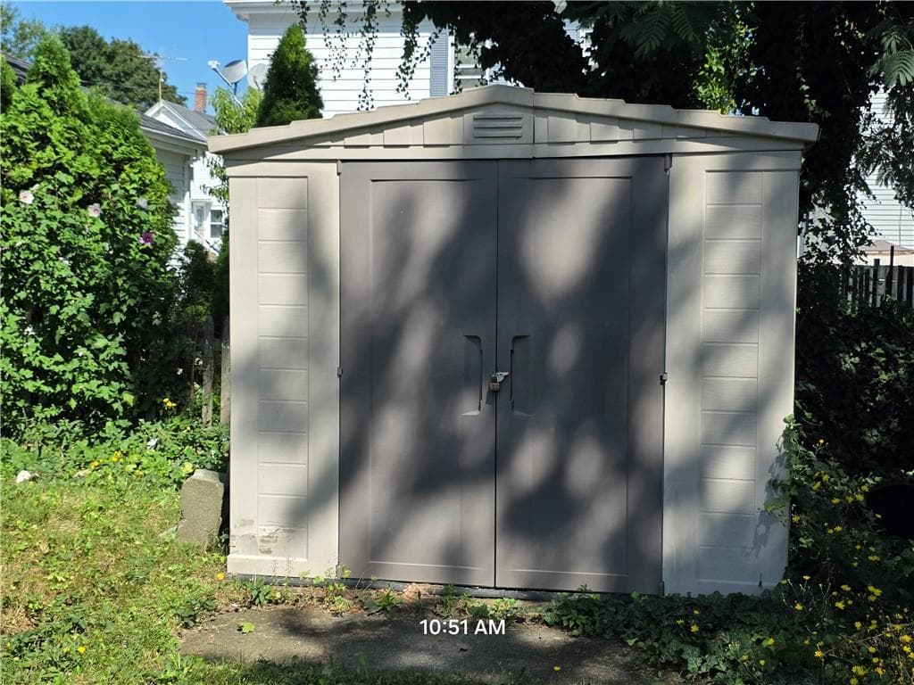 223 Wallace Street photo 27