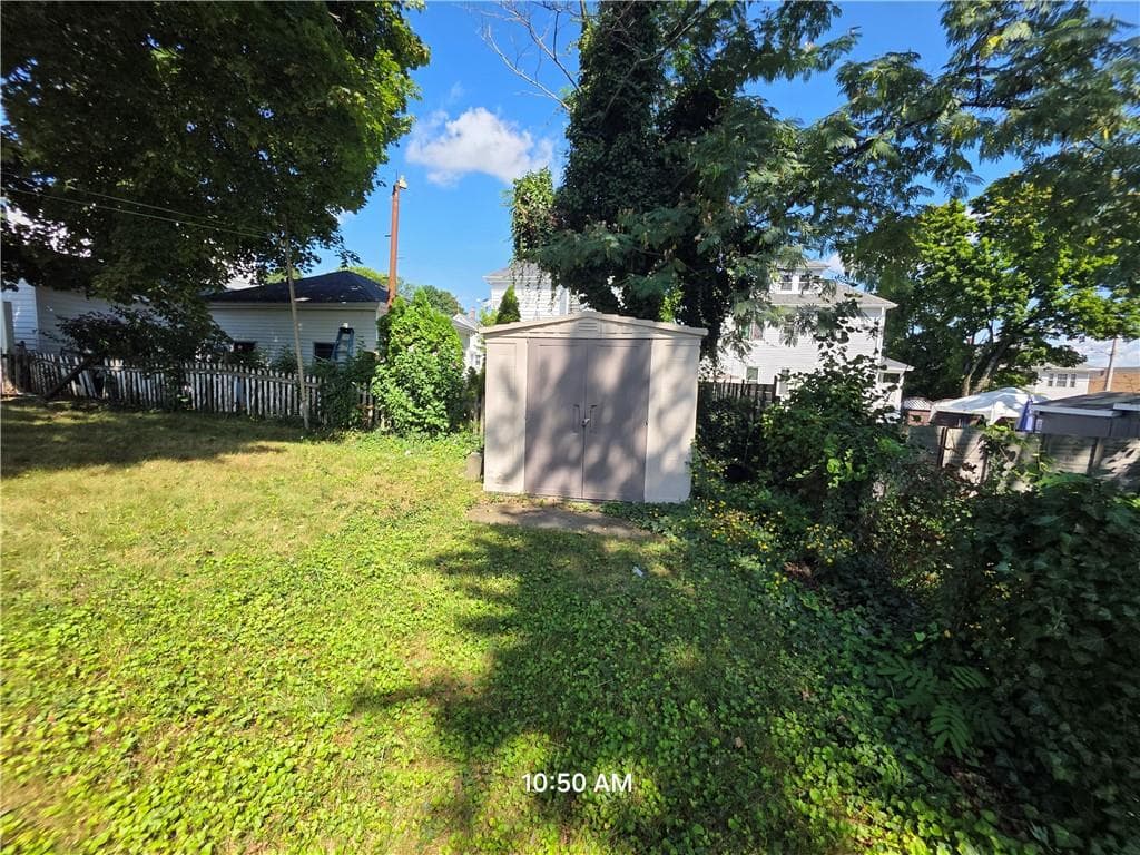 223 Wallace Street photo 28
