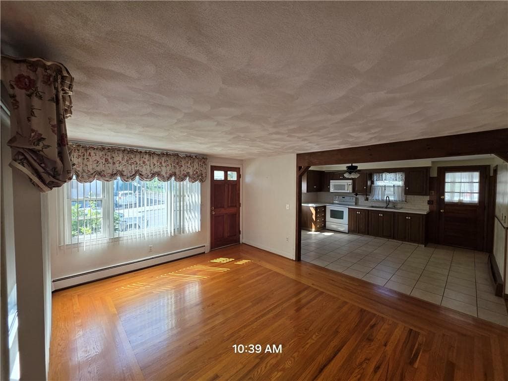 223 Wallace Street photo 5